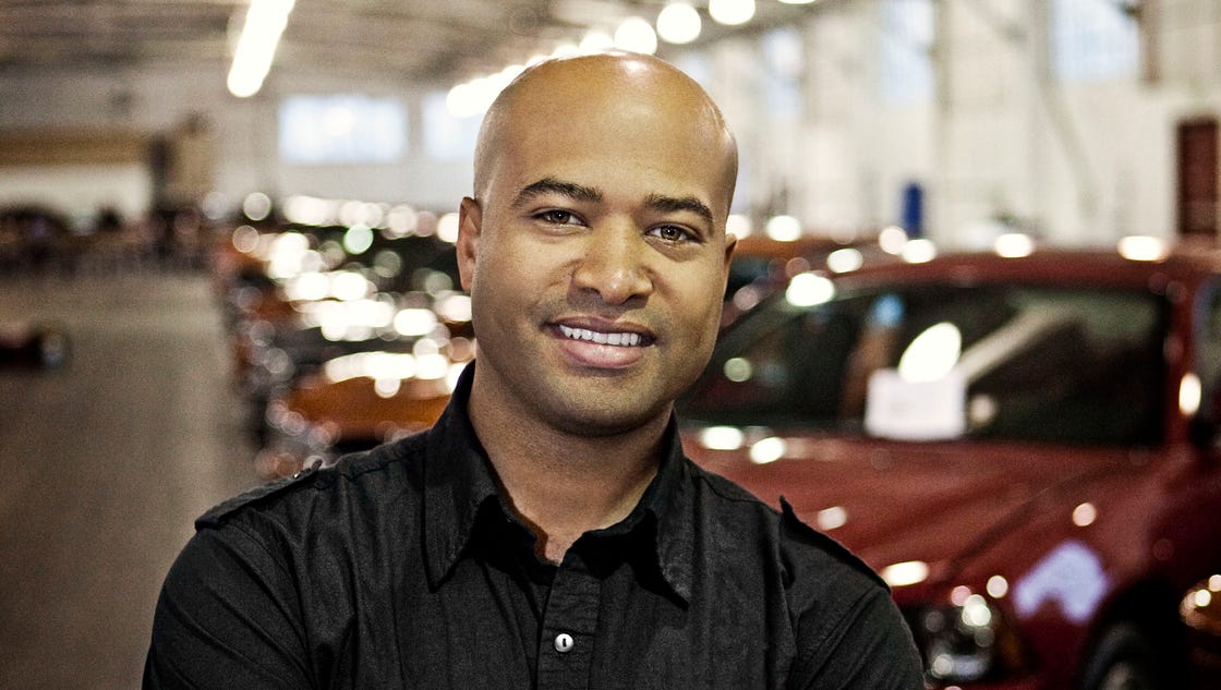 635634907667049219-Gilles---casual---Chrysler.jpg