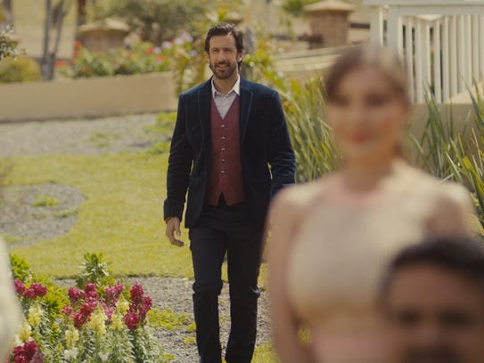 When Daniel (José María Yazpik) shows up at a wedding,