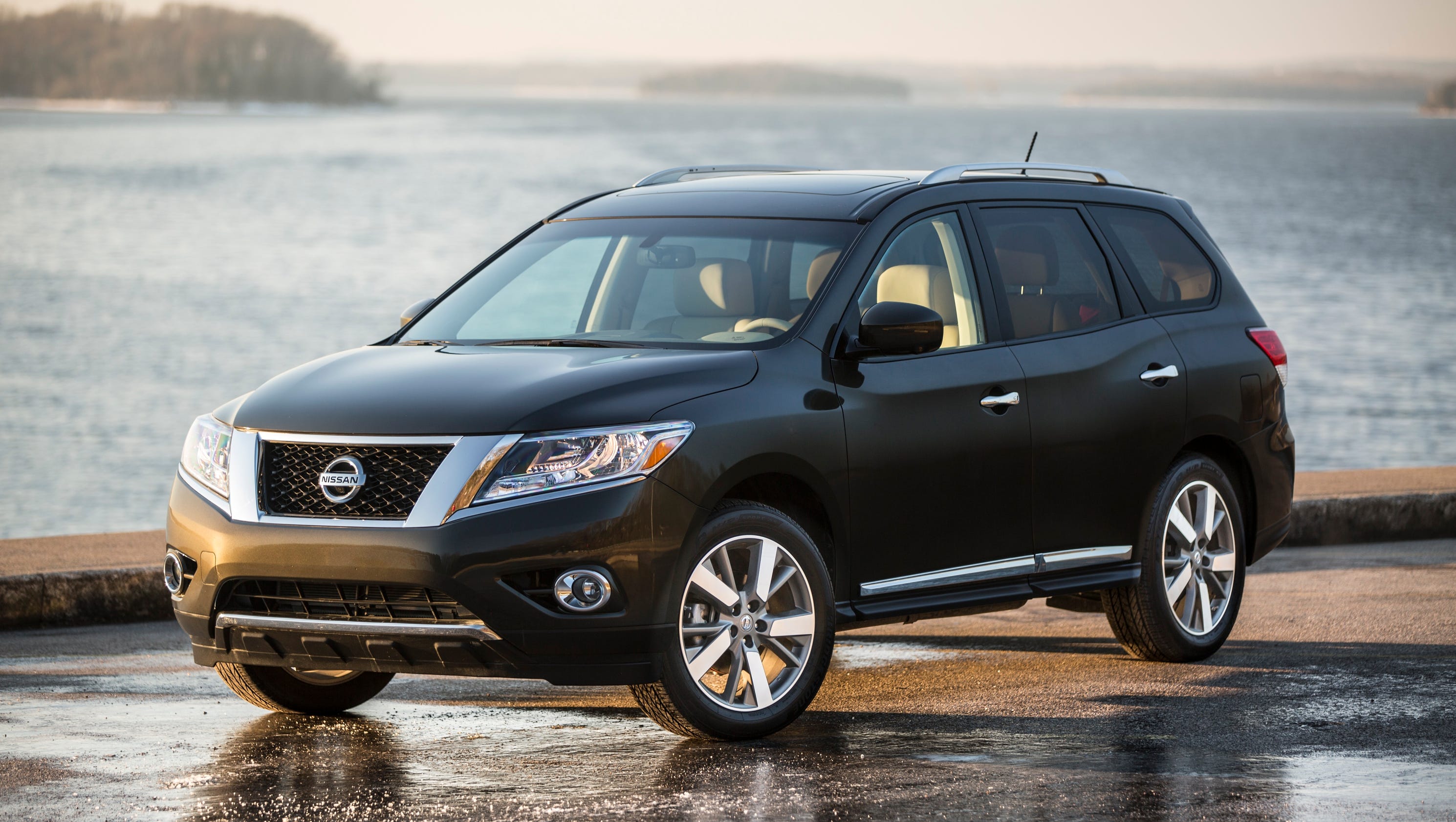 Car review 2015 Nissan Pathfinder SL 4x4