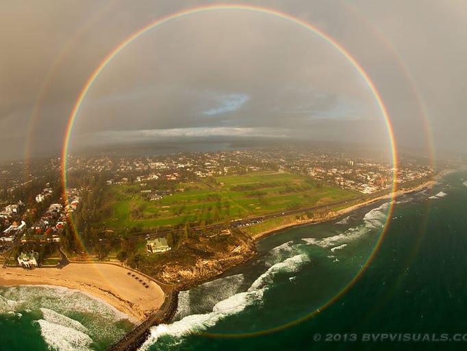 Full circle rainbow