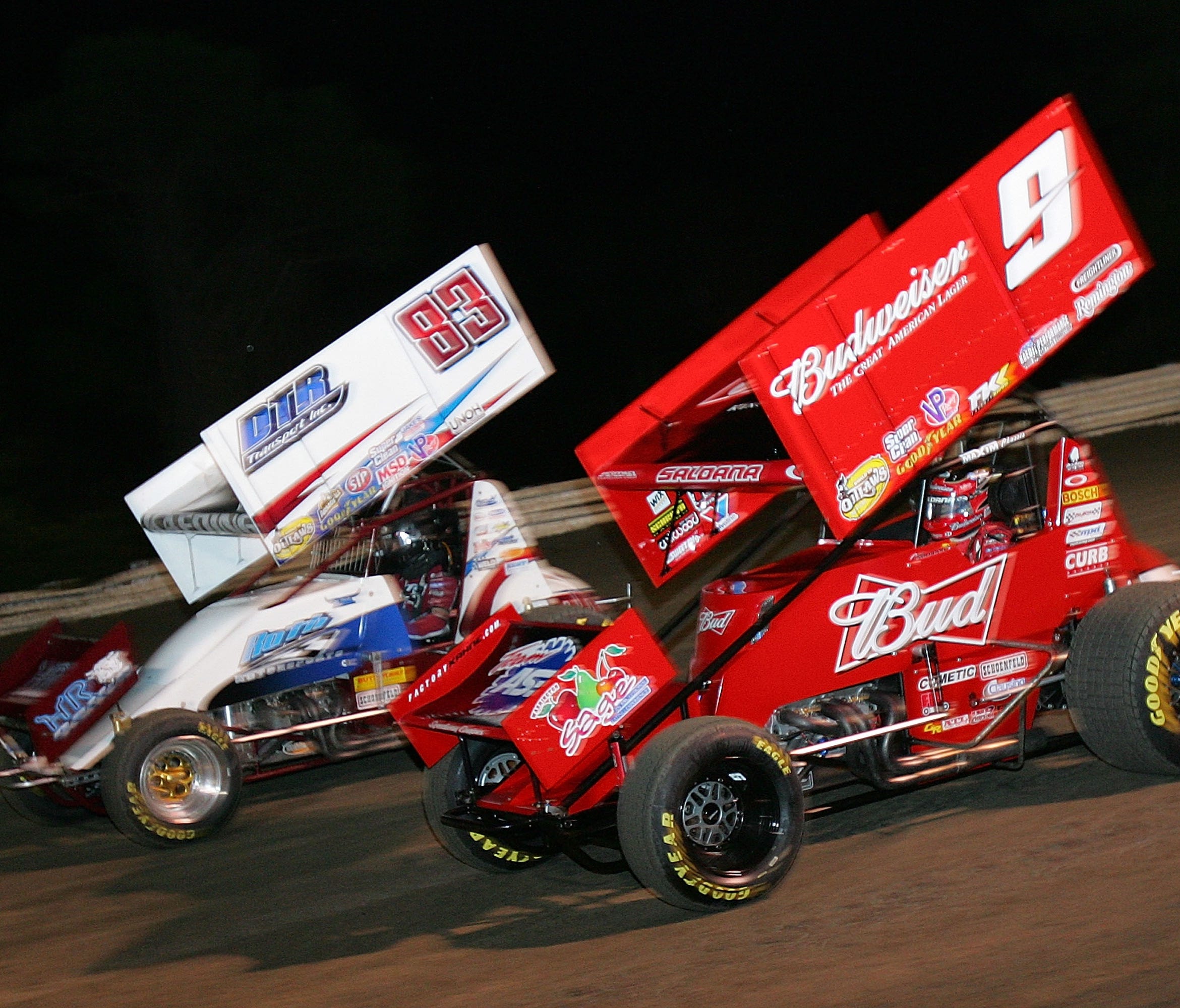 Sprint cars at Volusia Speedway Park in 2010.