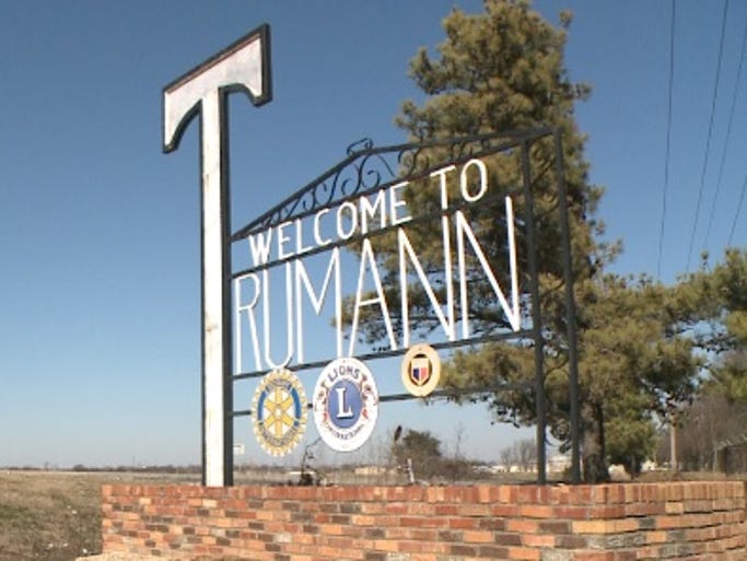 Small Arkansas town remembers booming piano industry