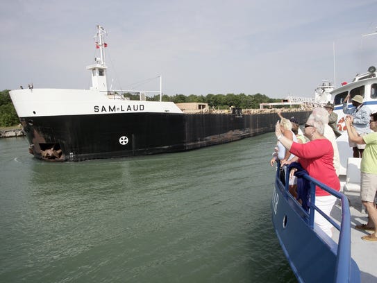 The Keweenaw Star is passing the Sam Laud in the Rock
