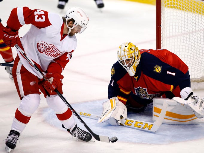 Points denied again for Red Wings in loss to Florida, 6-3 635902189774953959-SMG-20160204-tdc-bm1-05