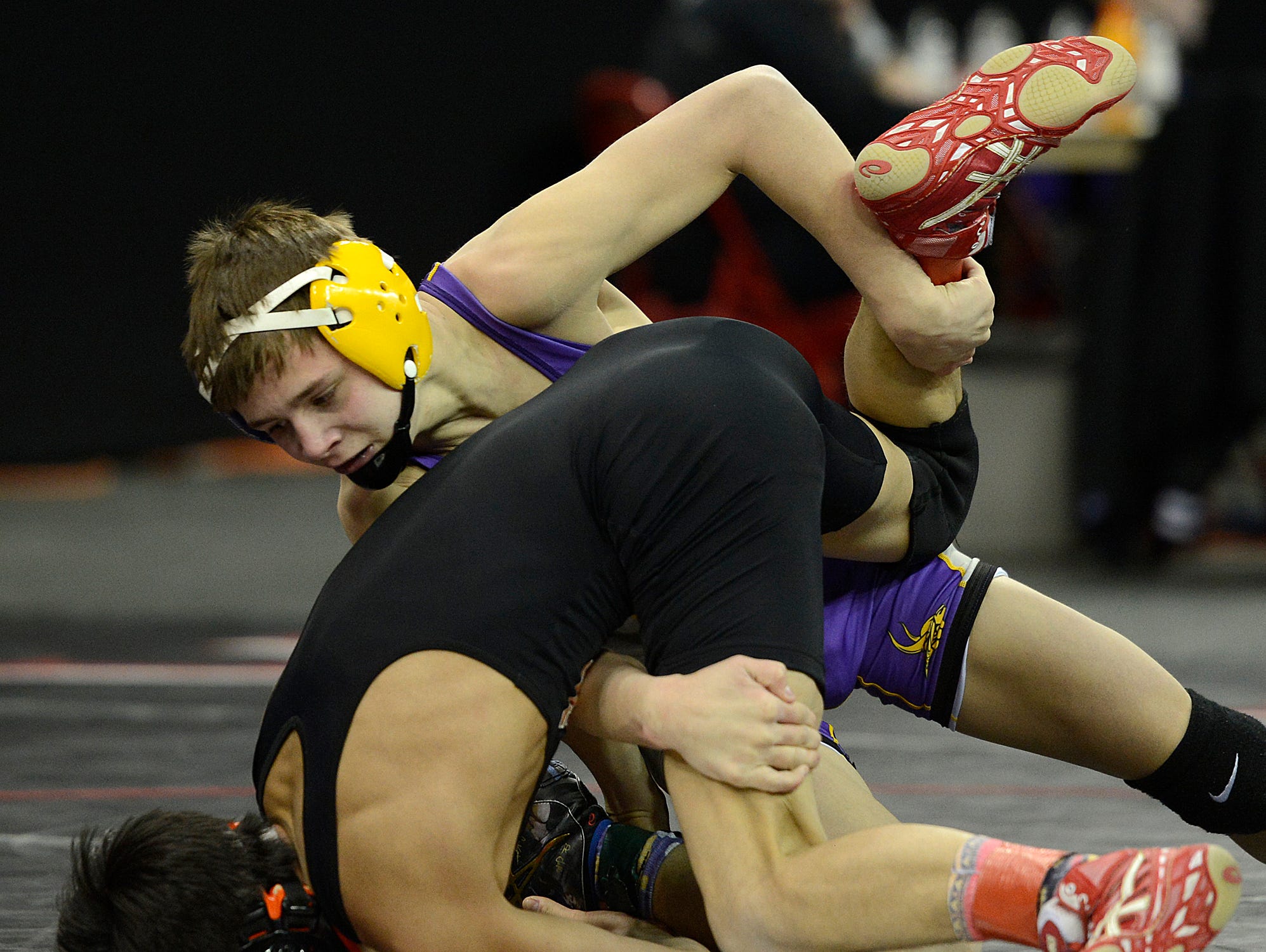 How can you find the WIAA wrestling rankings?