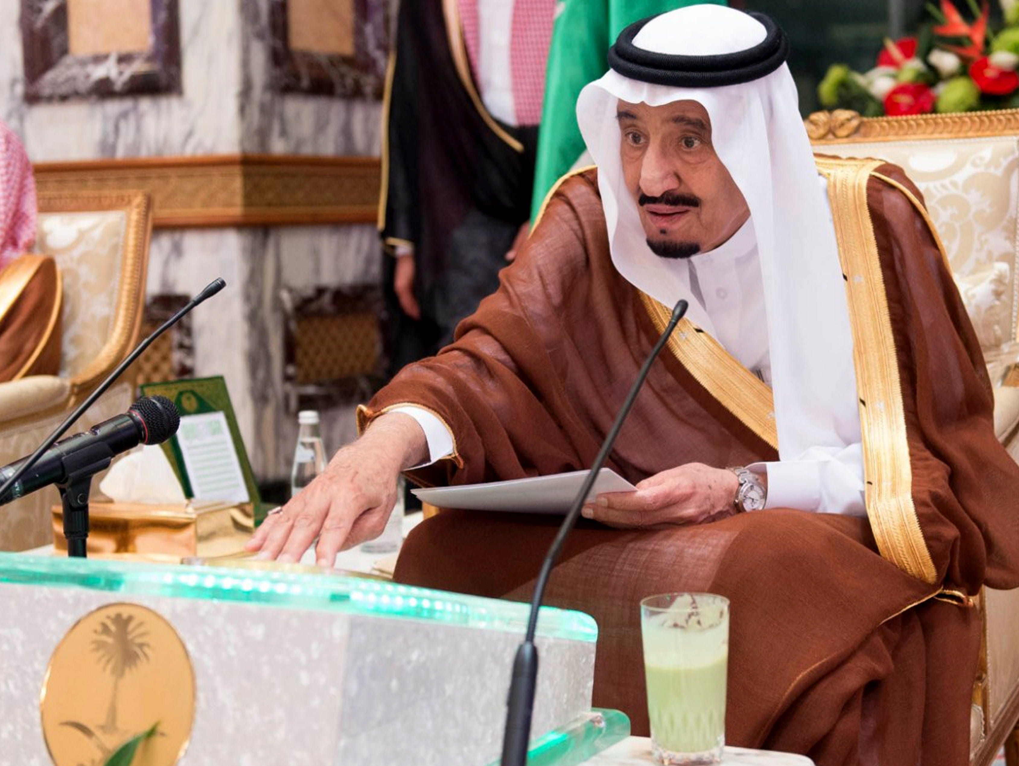 King Salman bin Abdulaziz Al Saud launching five projects within the Third Saudi expansion for the Grand Mosque in Makkah.