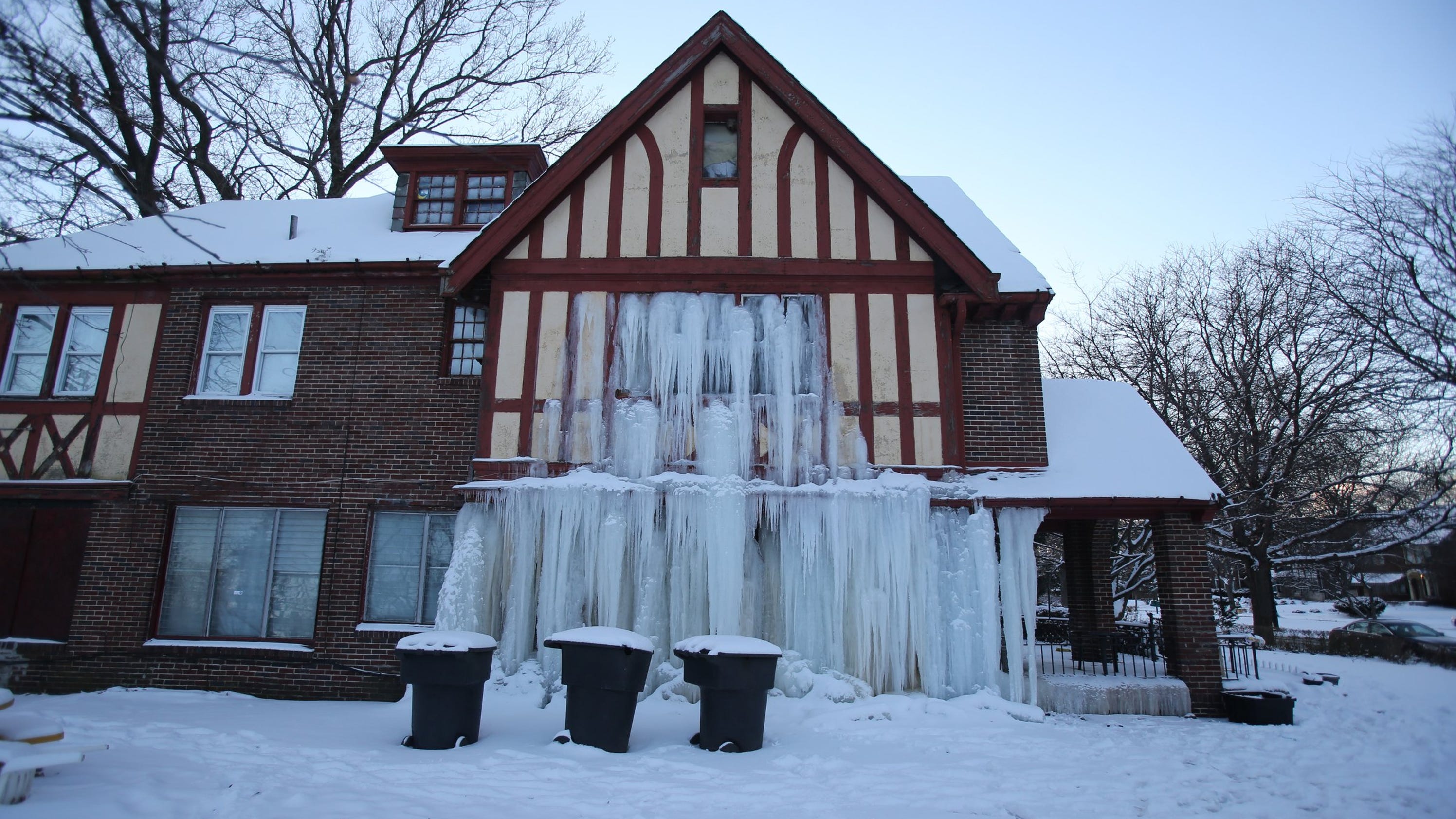 Detroit Home Is Frozen After Water Pipes Freeze And Burst Detroit Home Is Frozen After Water Pipes Freeze And Burst