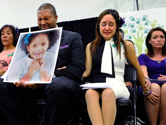1385385189000-AP-School-Shooting-Newtown-Families.jpg