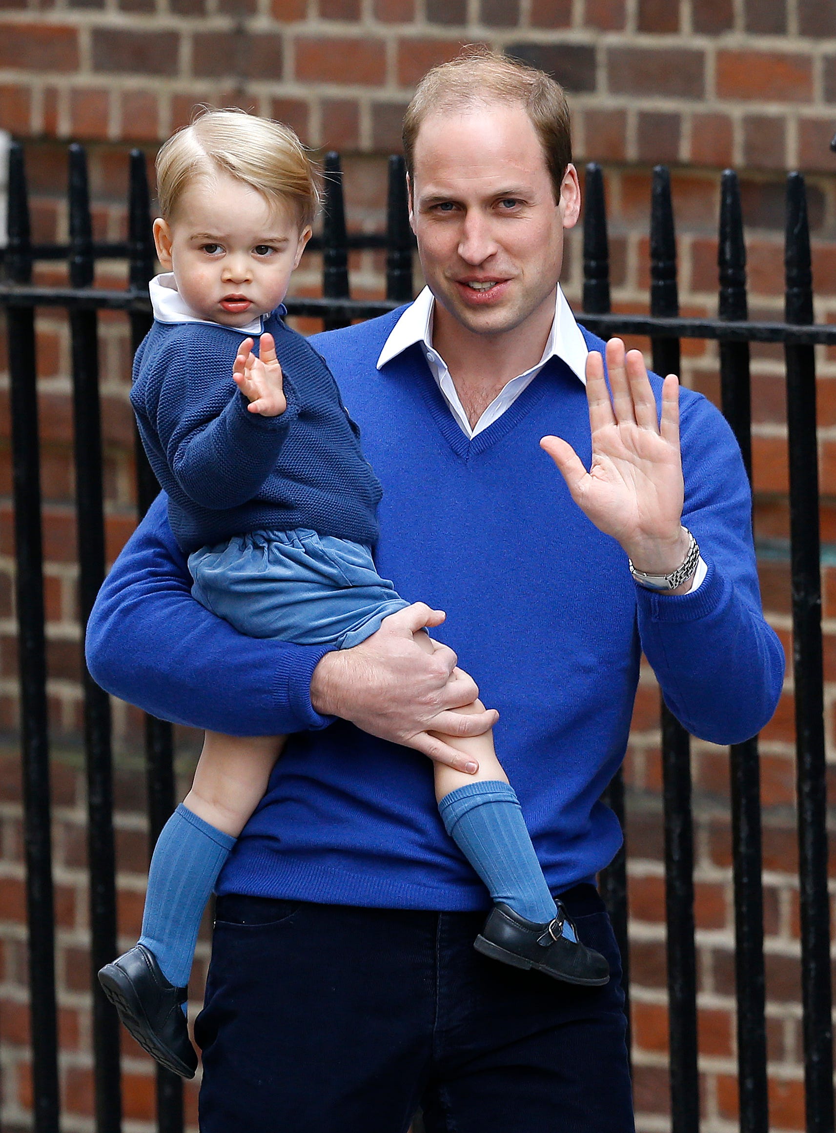 Prince George meets his new baby sister!