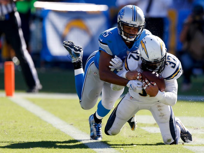 Lions unable to hold off Chargers in season opener, 33-28 635777692729182004-lions-19