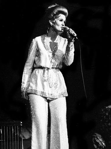 Singer Lynn Anderson, a semi-regular member of ABC-TV's "Lawrence Welk Show," sings a medley of nominated songs at the Grammy Awards show March 11, 1970, at Municipal Auditorium.