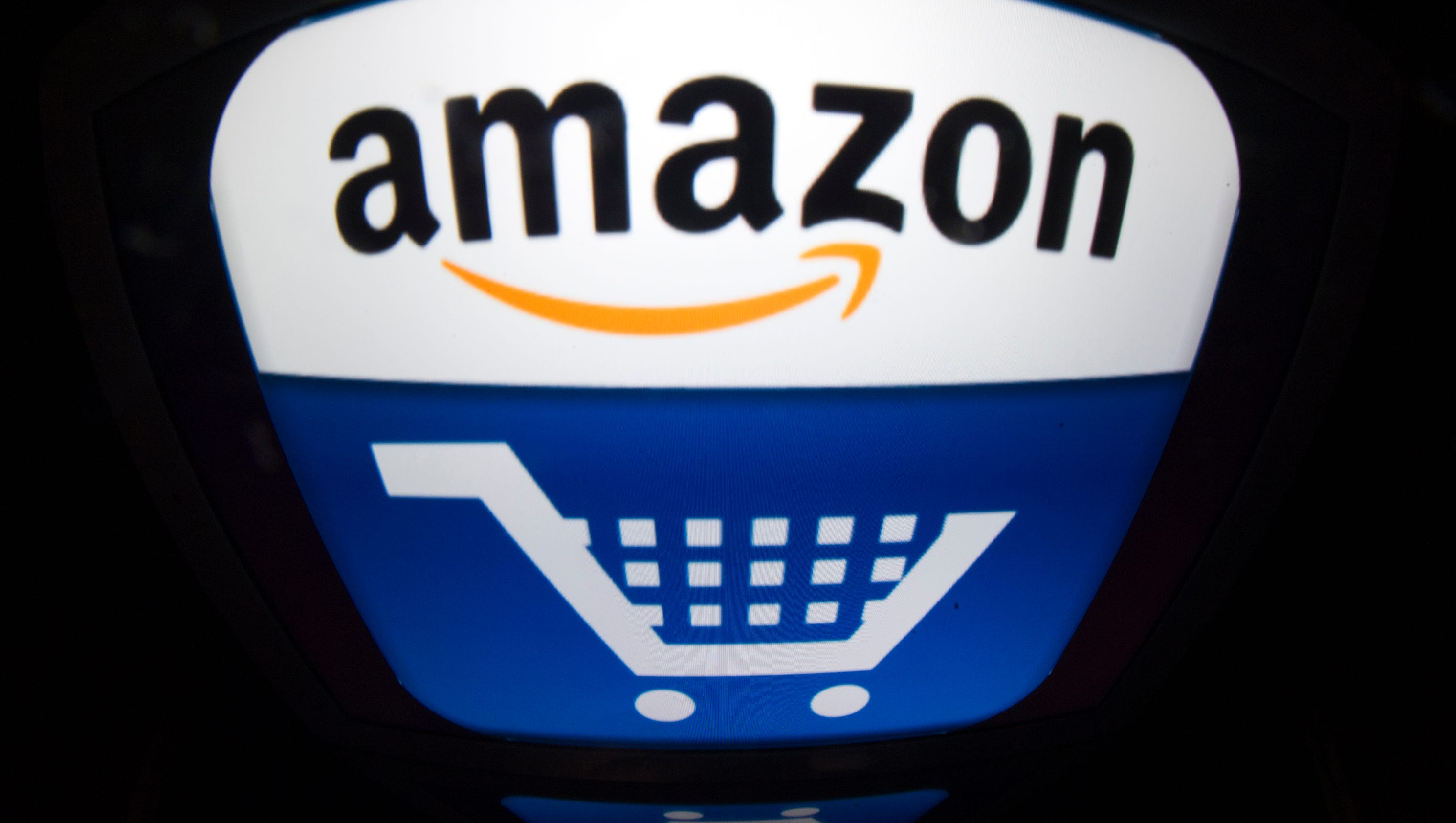 Amazon starts Sunday delivery with US Postal Service