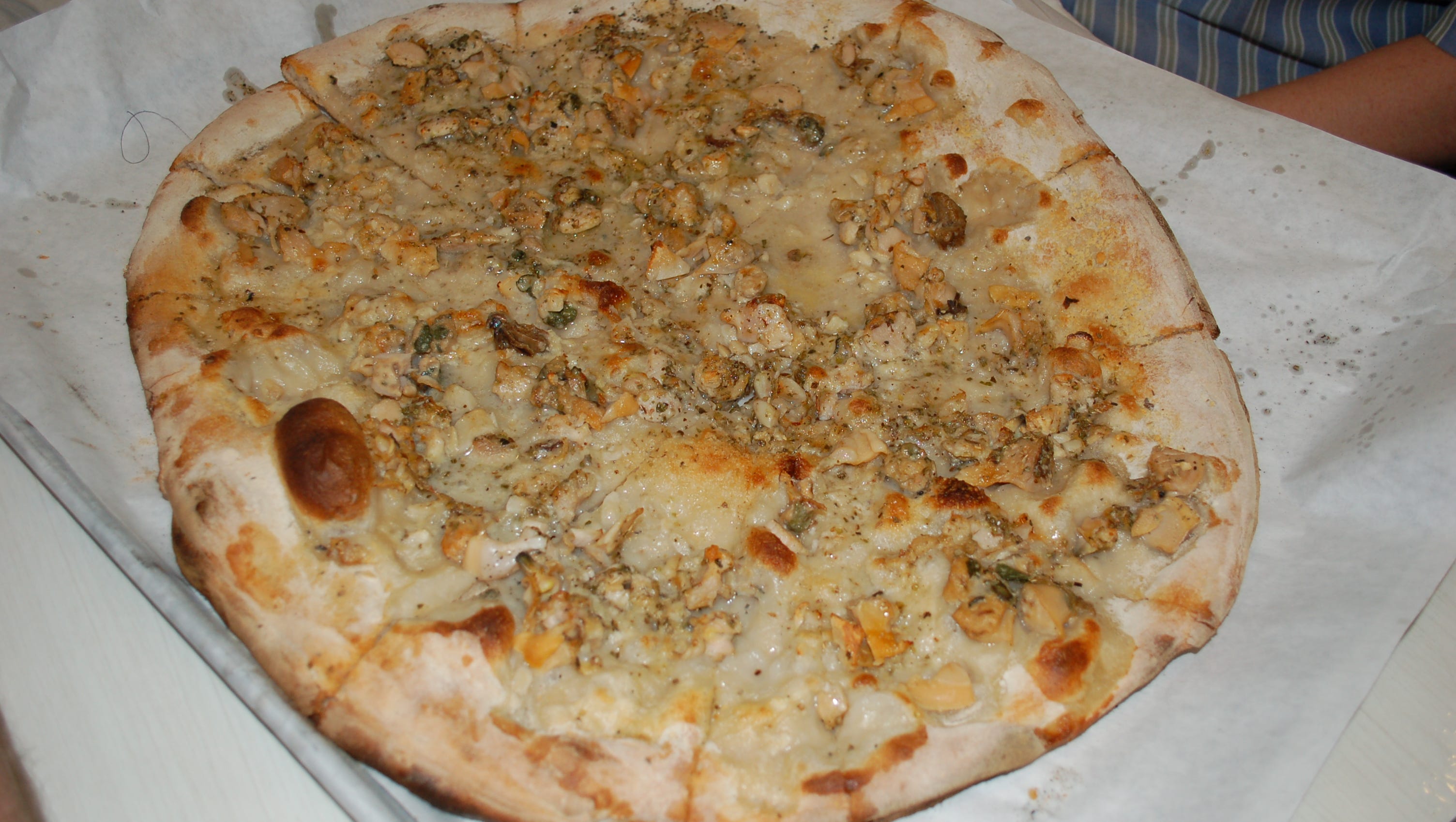 Great American Bites New Haven clam pizza smackdown