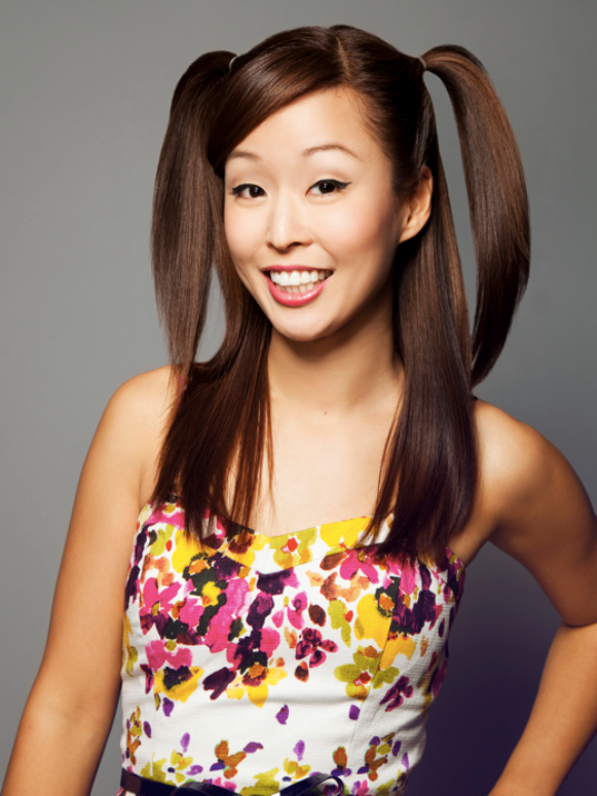 Esther Ku brings bold & blue humor to Naples