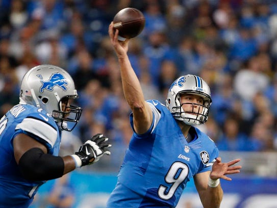 Matthew Stafford of the Detroit Lions throws a second