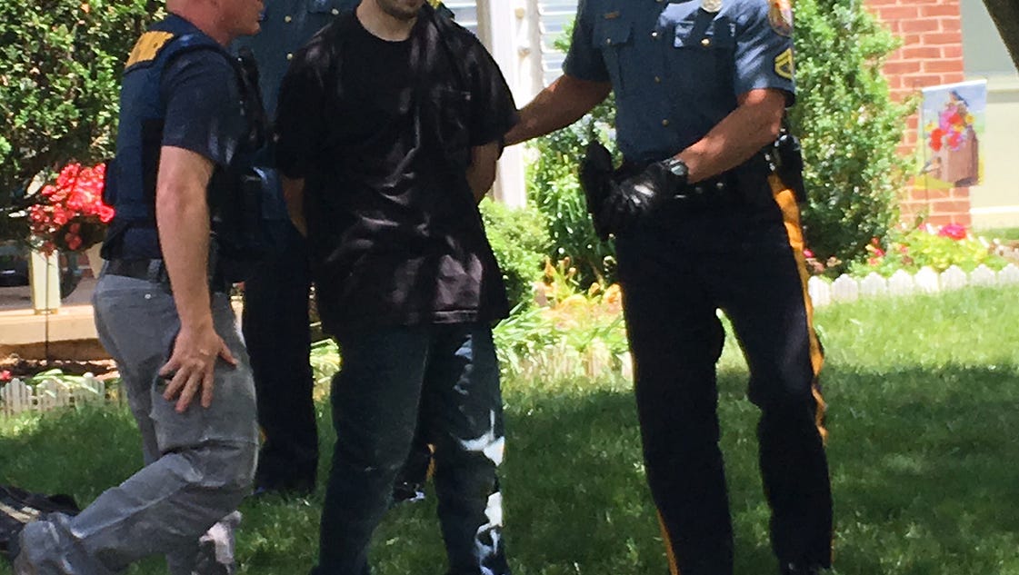 Police: Robber busted after locking himself out of his car - The News Journal