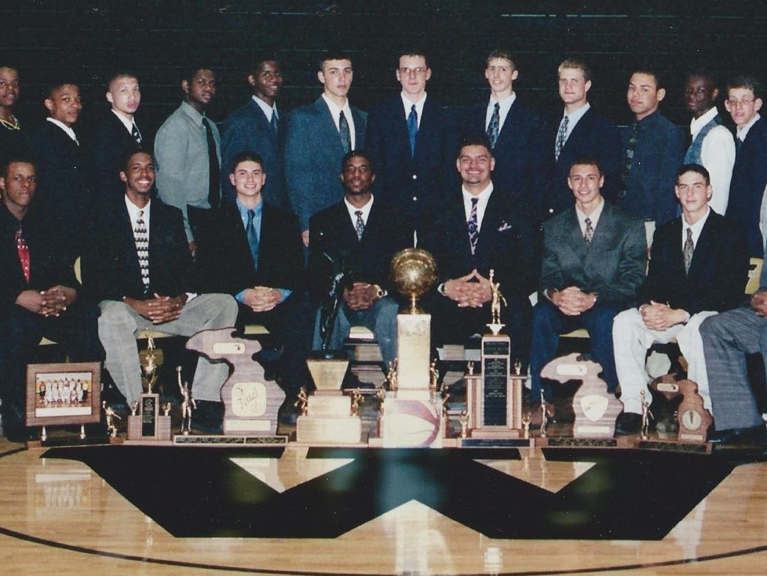 The 2000 Waverly boys basketball team that won the Class A state title is being inducted into the Greater Lansing Sports Hall of Fame this month.