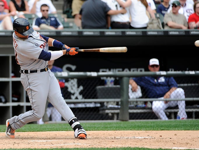 Cabrera & Lobstein lead Tigers past White Sox, 4-1 635666142221702904-SMG-20150507-pjc-bb6-09-2-