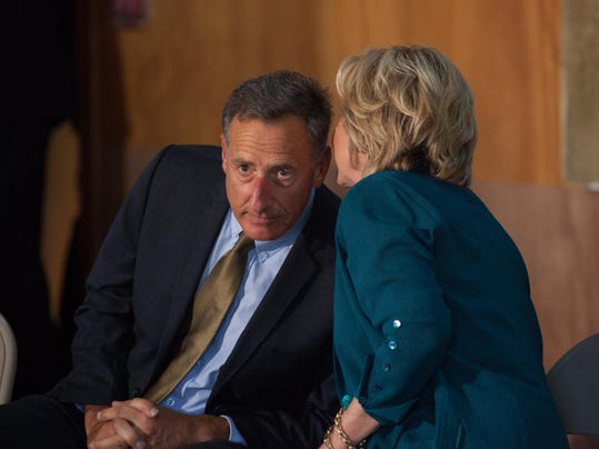 Vermont governor campaigns with Clinton in N.H.