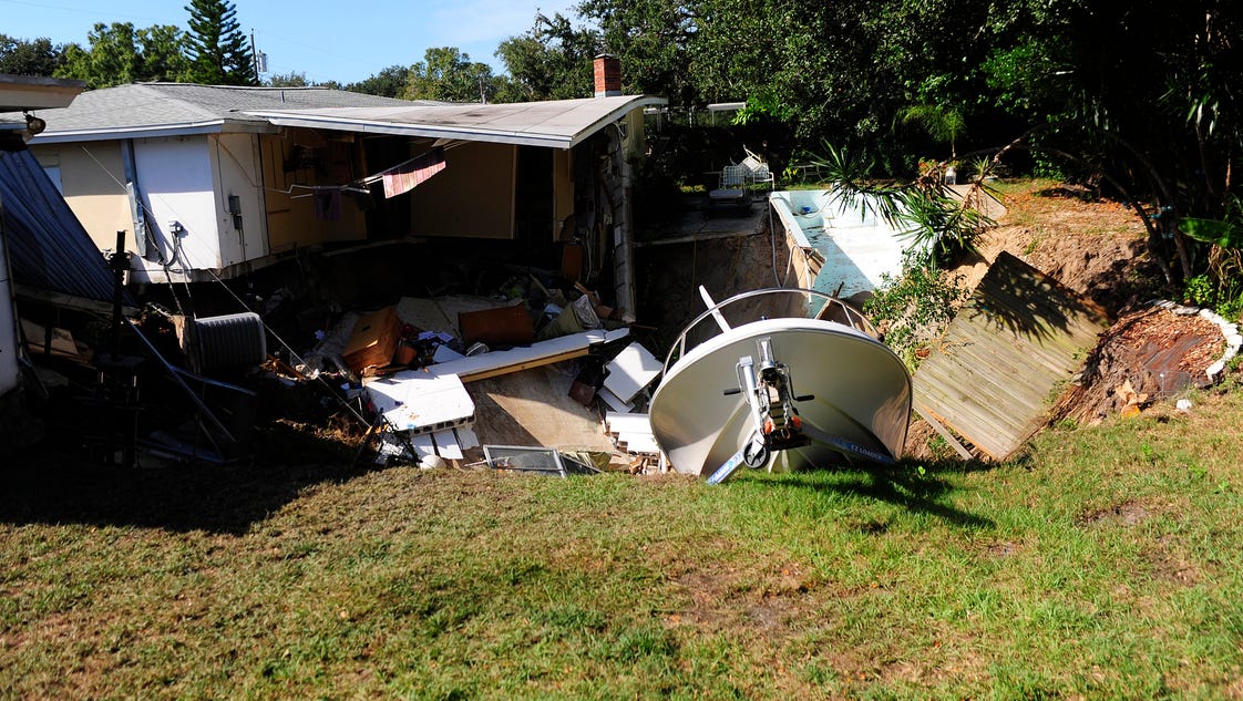 2 houses likely lost because of Florida sinkhole