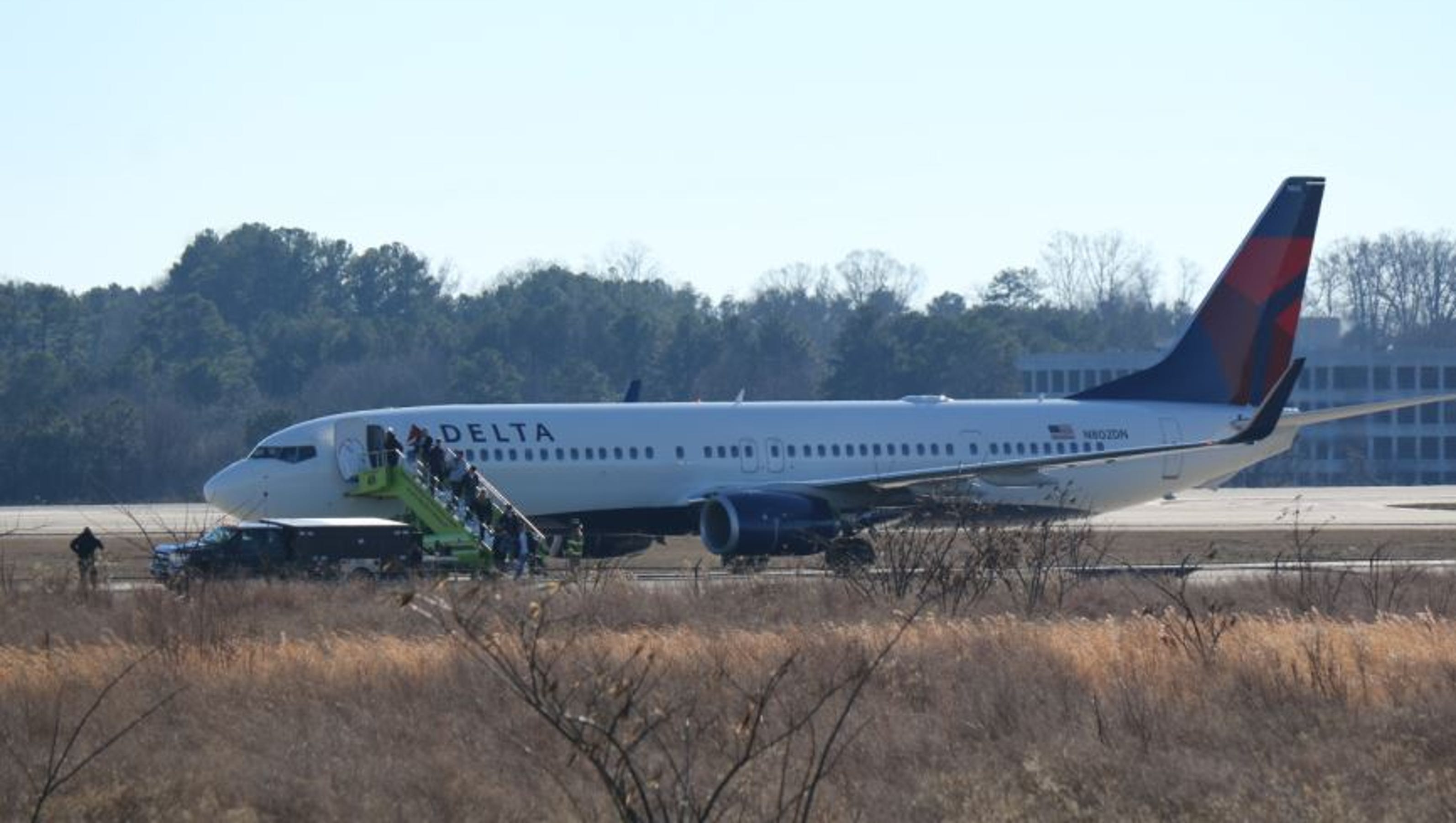 2 Atlanta flights receive bomb threats