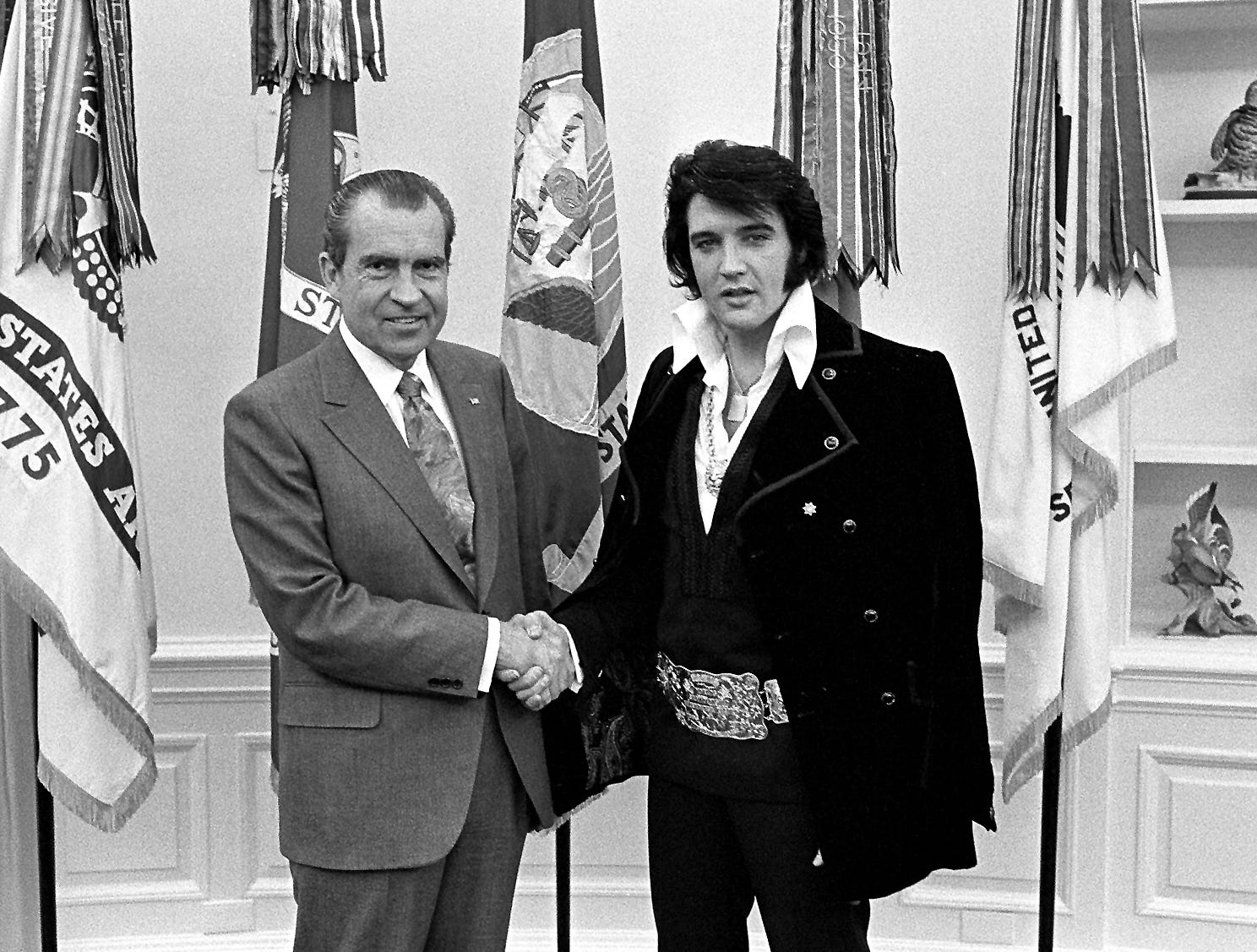 Morte de Elvis Presley completa 36 anos 1375908819000-ELVIS-MEETS-NIXON-jy-0278