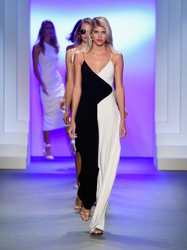 A model walks the runway at the Cushnie Et Ochs fashion