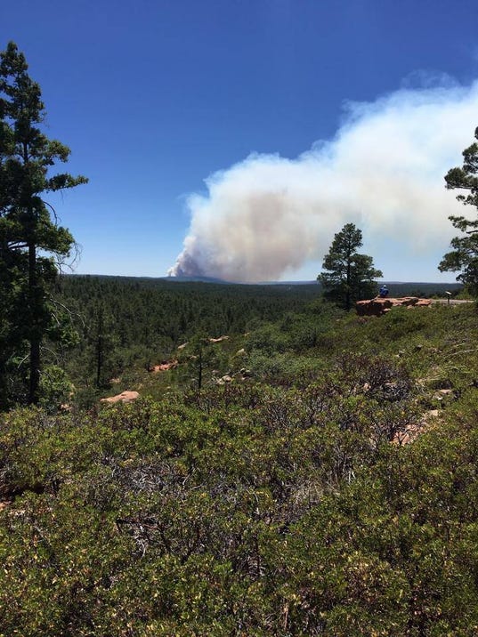 Wildfire outside Show Low grows to 1,000 acres; evacuations possible