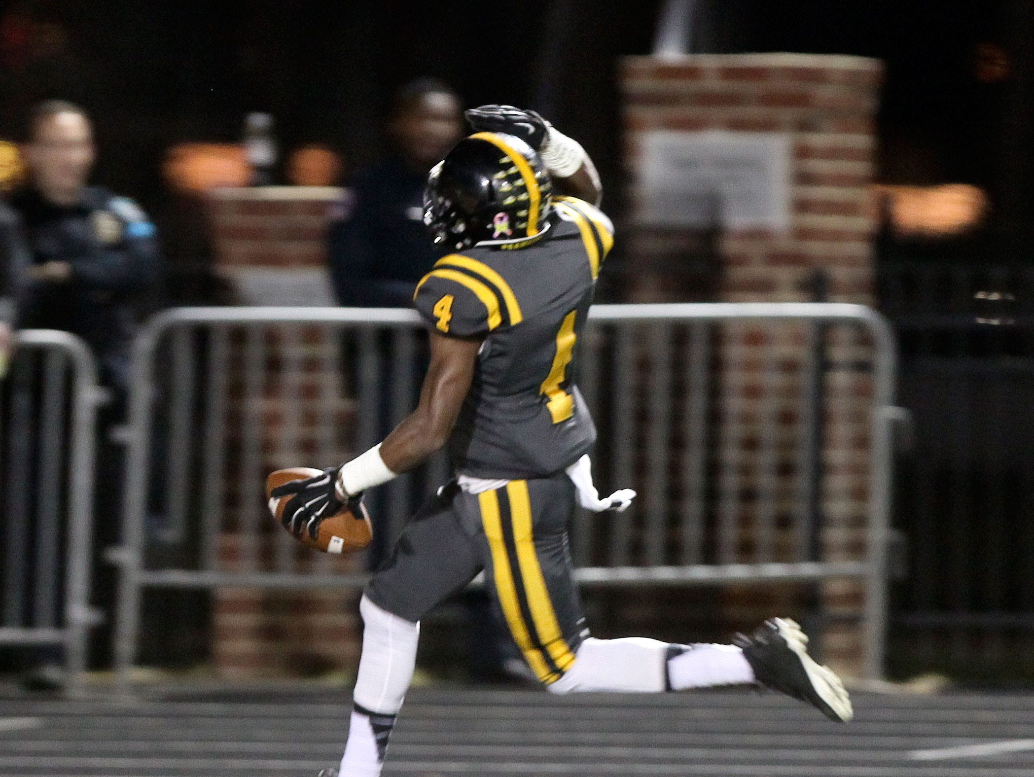 Kavontae Turpin, Neville