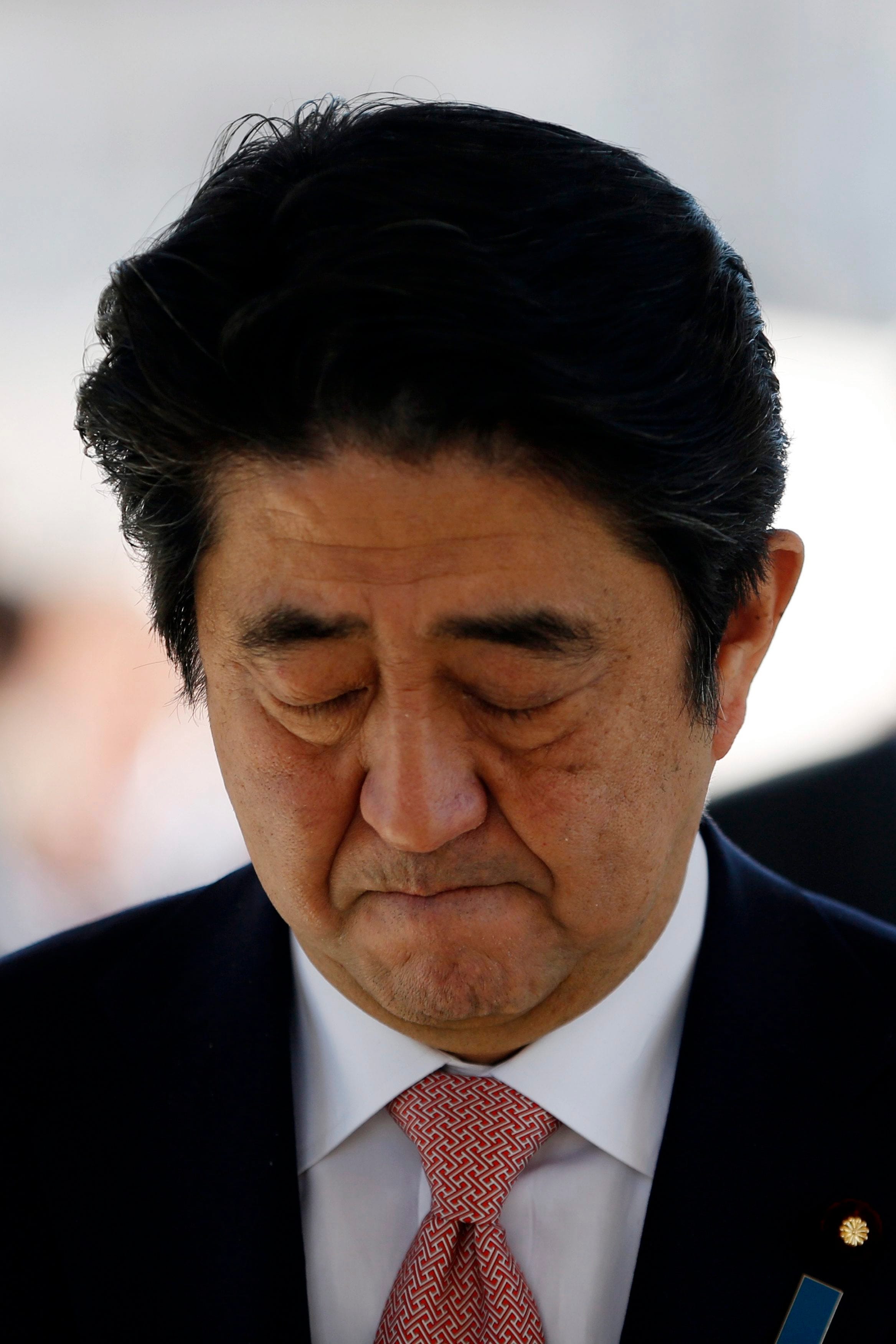 Islamic State threatens to kill Japanese hostages