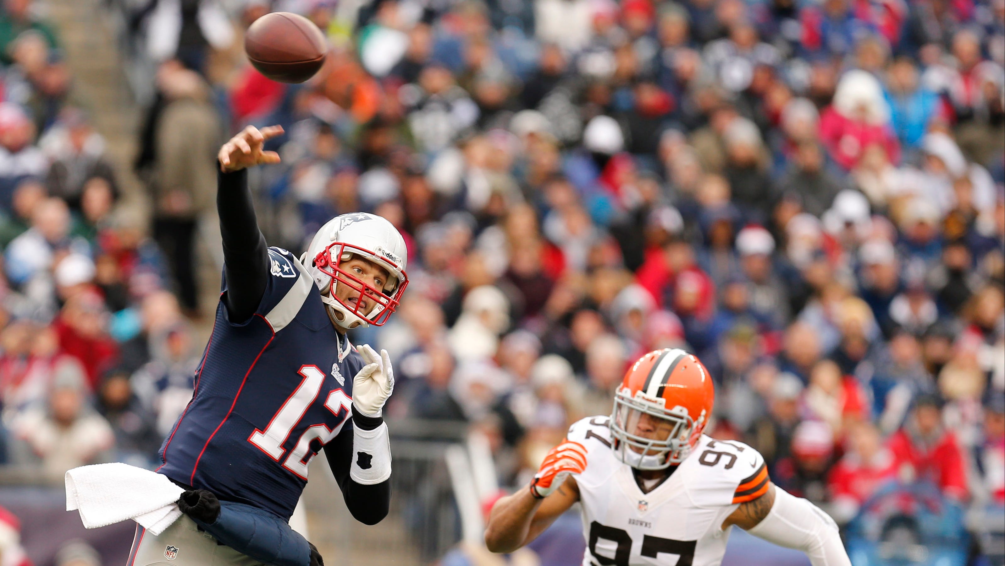 K-pop fans shocked when BTS and Block B songs are played ... Awesome Football Catches Patriots - Viewing Gallery
