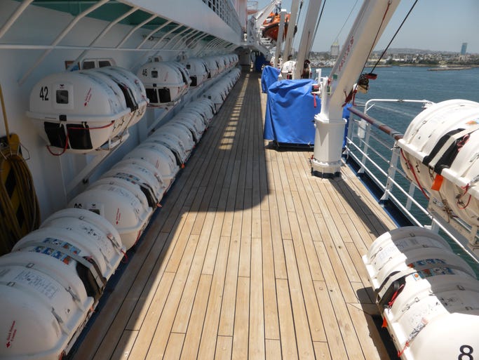 La croisiere, les navire...d'Hier 1404226509007-018-carnivalimaginationlidopromenade