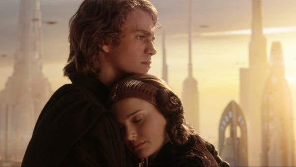 Anakin Skywalker (Hayden Christensen) and Padme (Natalie