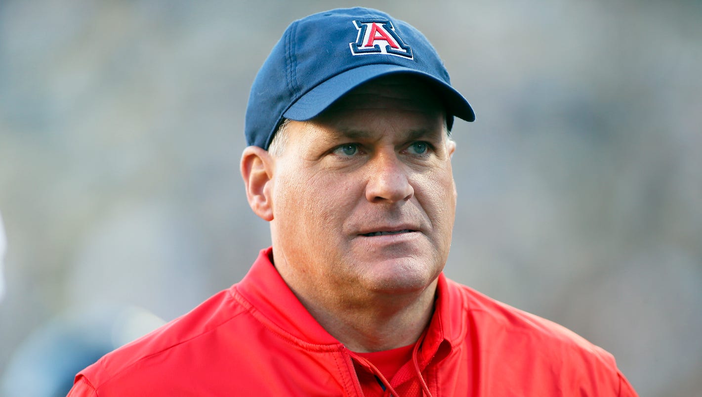 Arizona fires football coach Rich Rodriguez