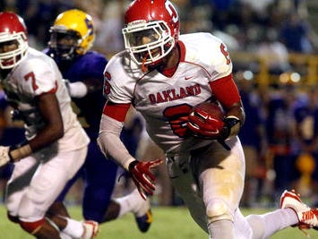 Former Oakland tight end Kyle Oliver (6) has transferred to Memphis.