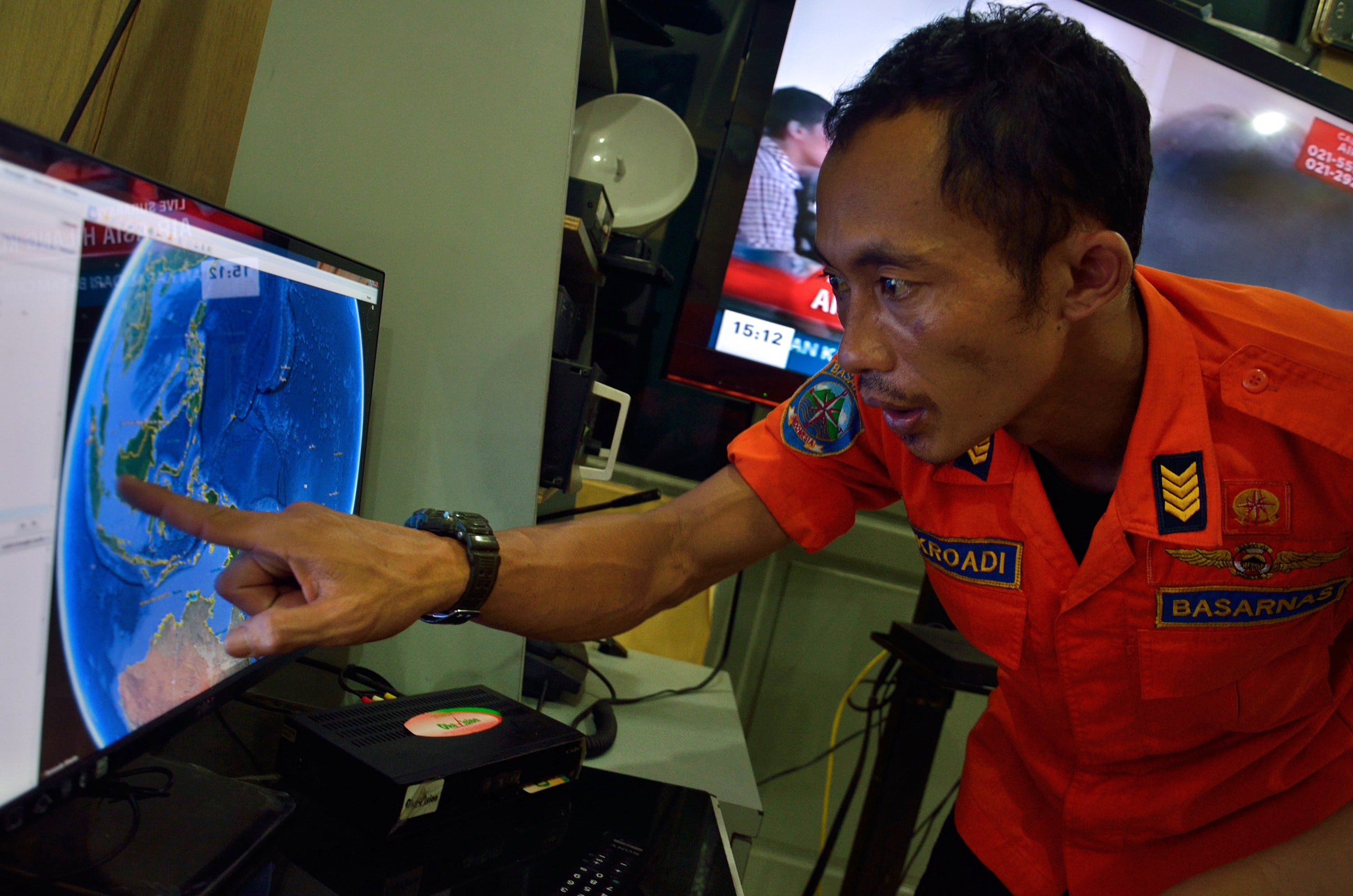 Official: Missing jet likely at bottom of the sea