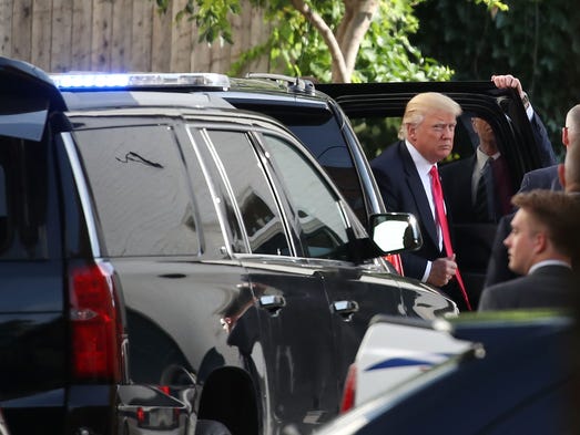 Trump arrives at RNC headquarters for a meeting with