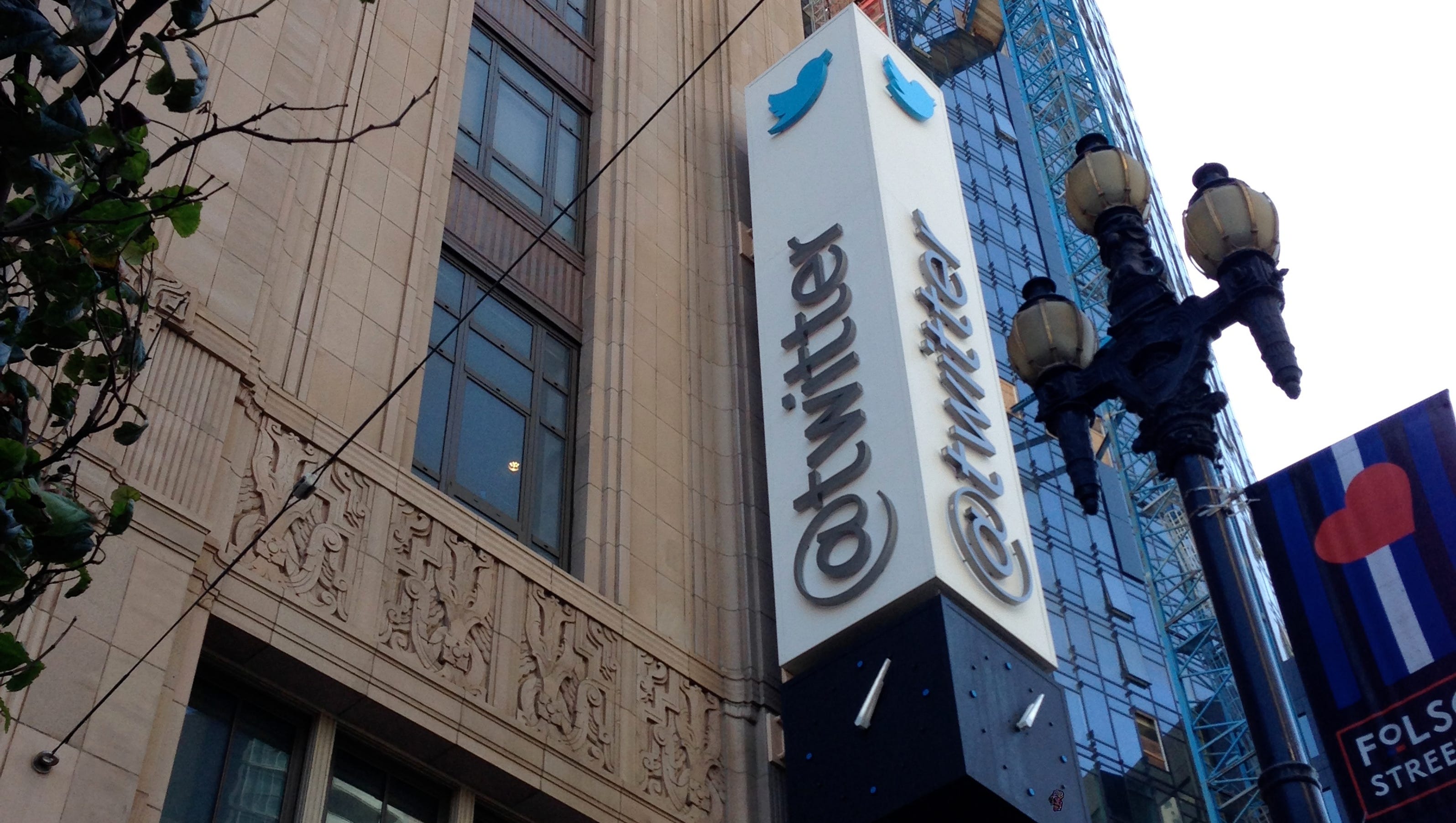 Twitter disappoints on user growth - USA TODAY