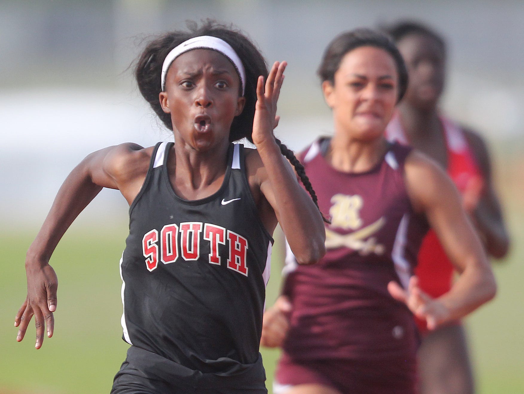 Athletes set personal bests at District 3A11 track meet USA TODAY