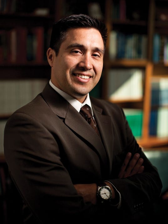 Javier Cárdenas, neurólogo que dio el alta médica a Daniel Bryan