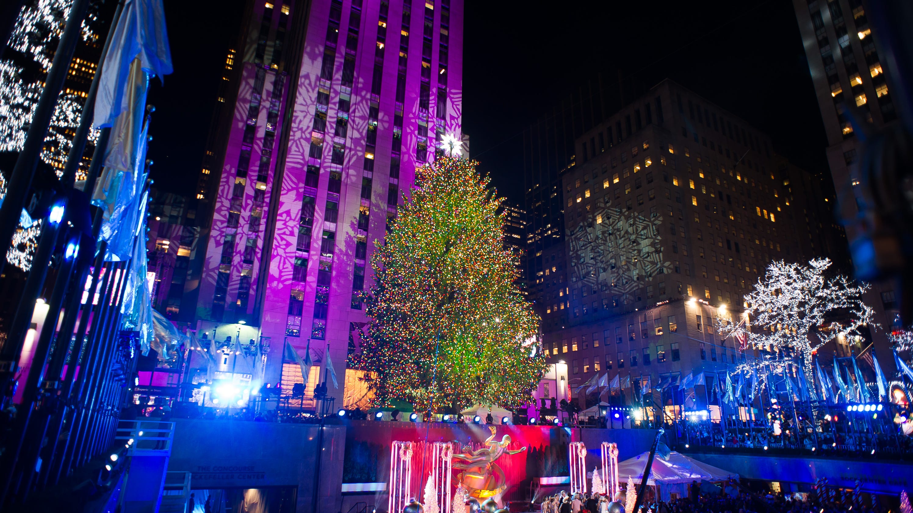 pnc lights show nyc tree among ongoing holiday festivities pnc lights show nyc tree among ongoing holiday festivities