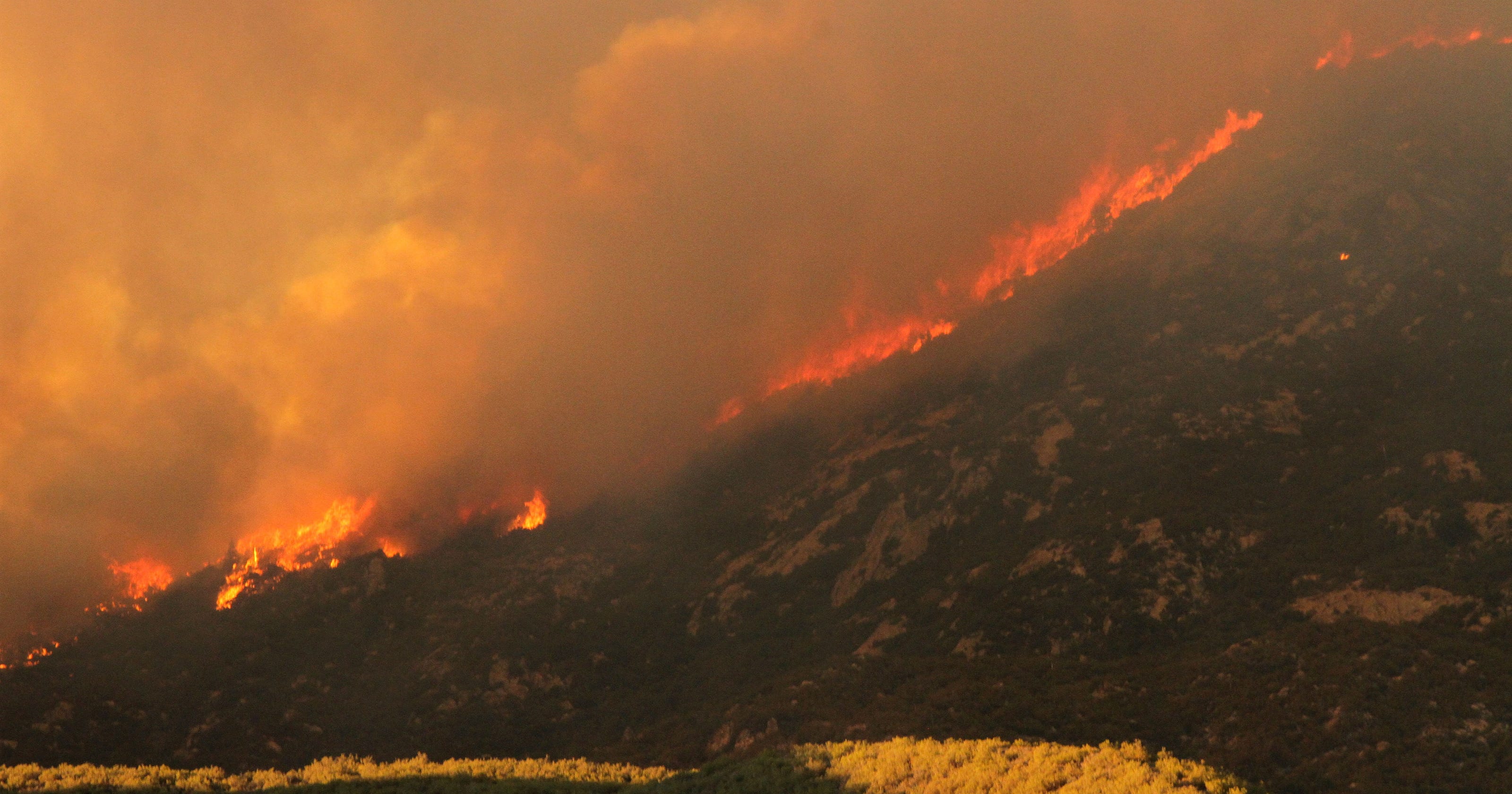 California fire burns toward Palm Springs area