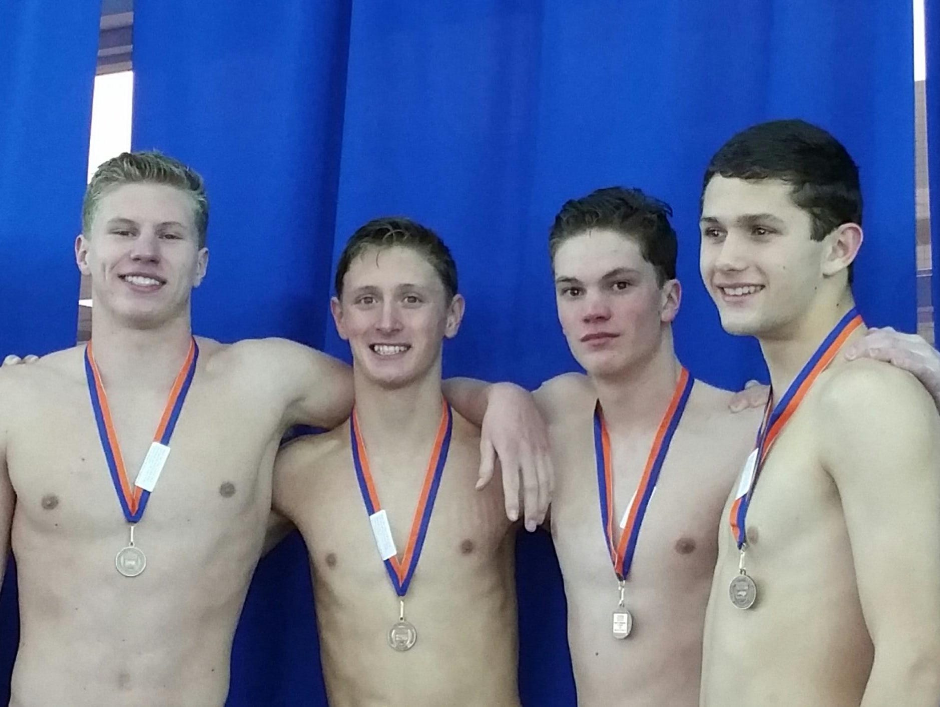 mens swim team