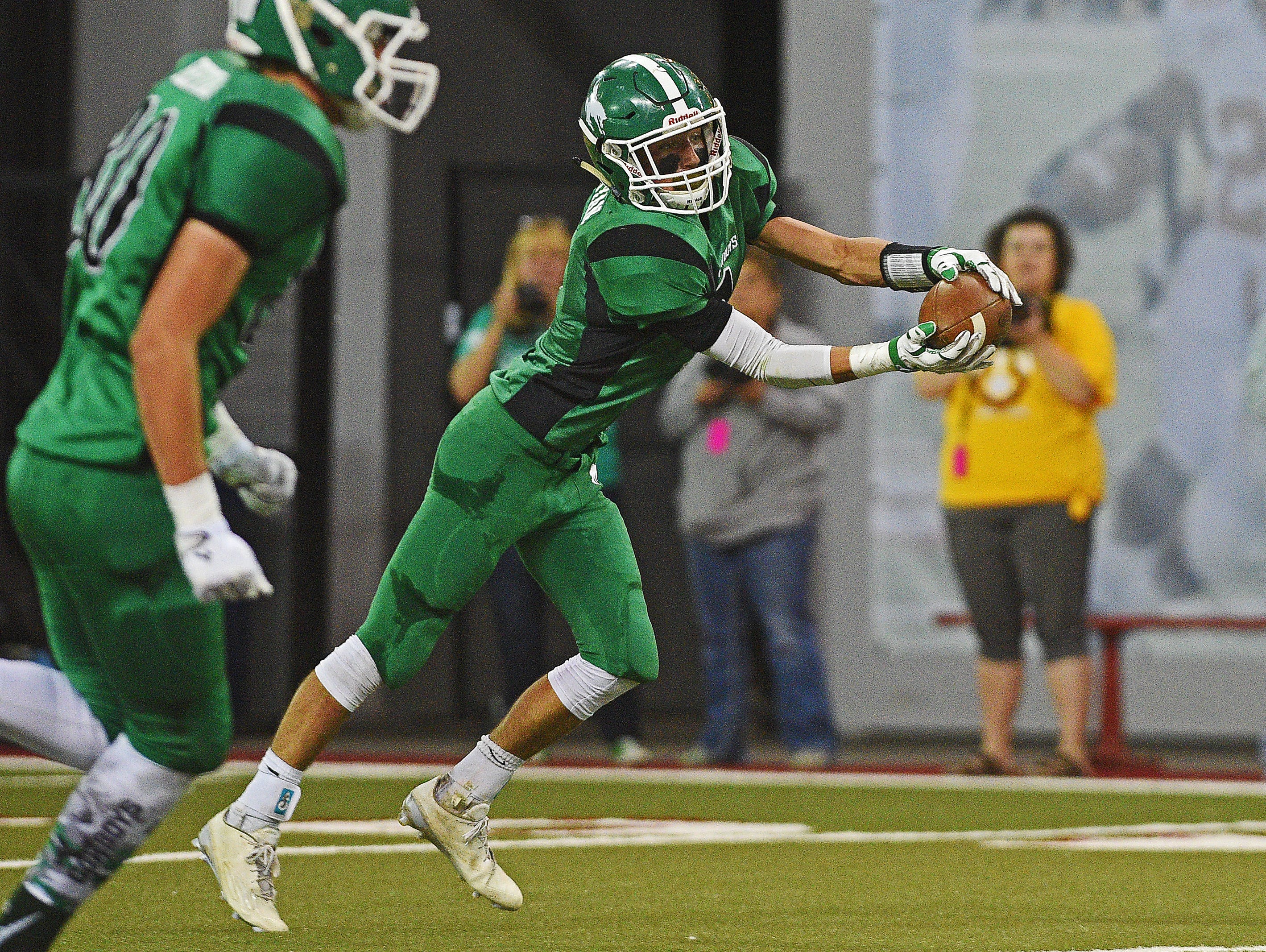 Colome pulls away from Langford for 9B title USA TODAY High School Sports