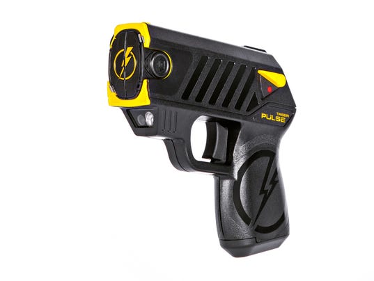 635888135850307162-taser-pulse-quarter-w