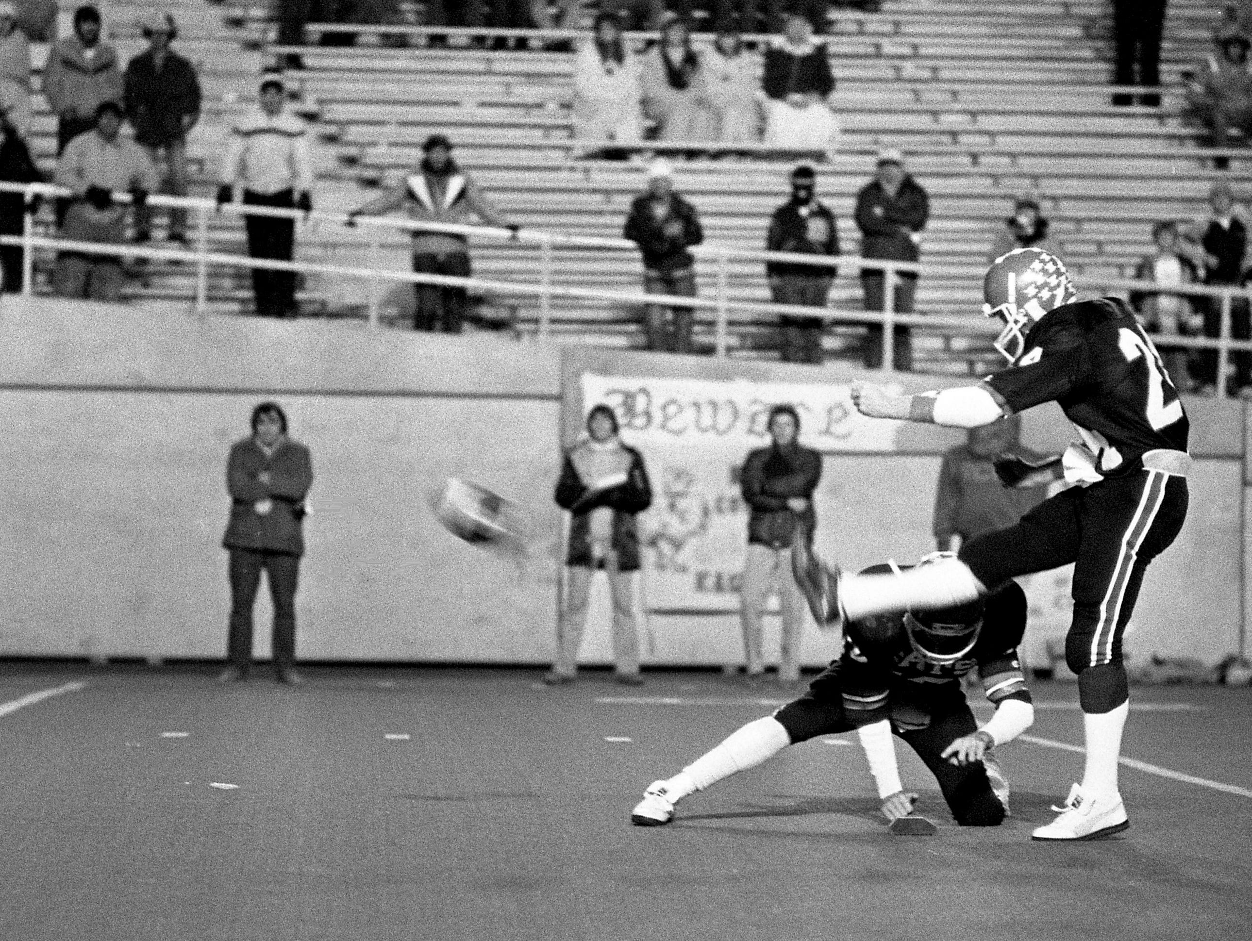 Overton marks 35 years as Metro Nashville’s last unbeaten football team