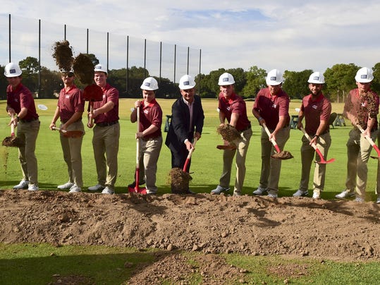 10242016ULGolf248
