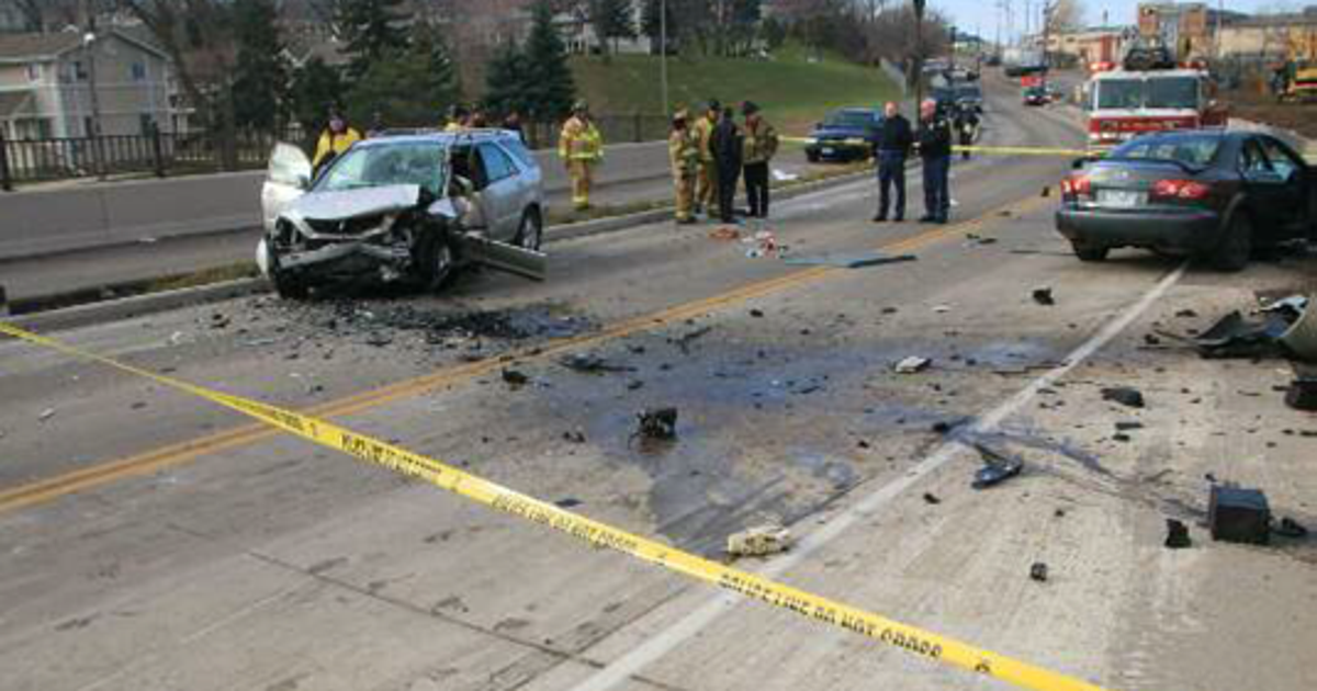 1 killed, 3 injured in St. Paul crash