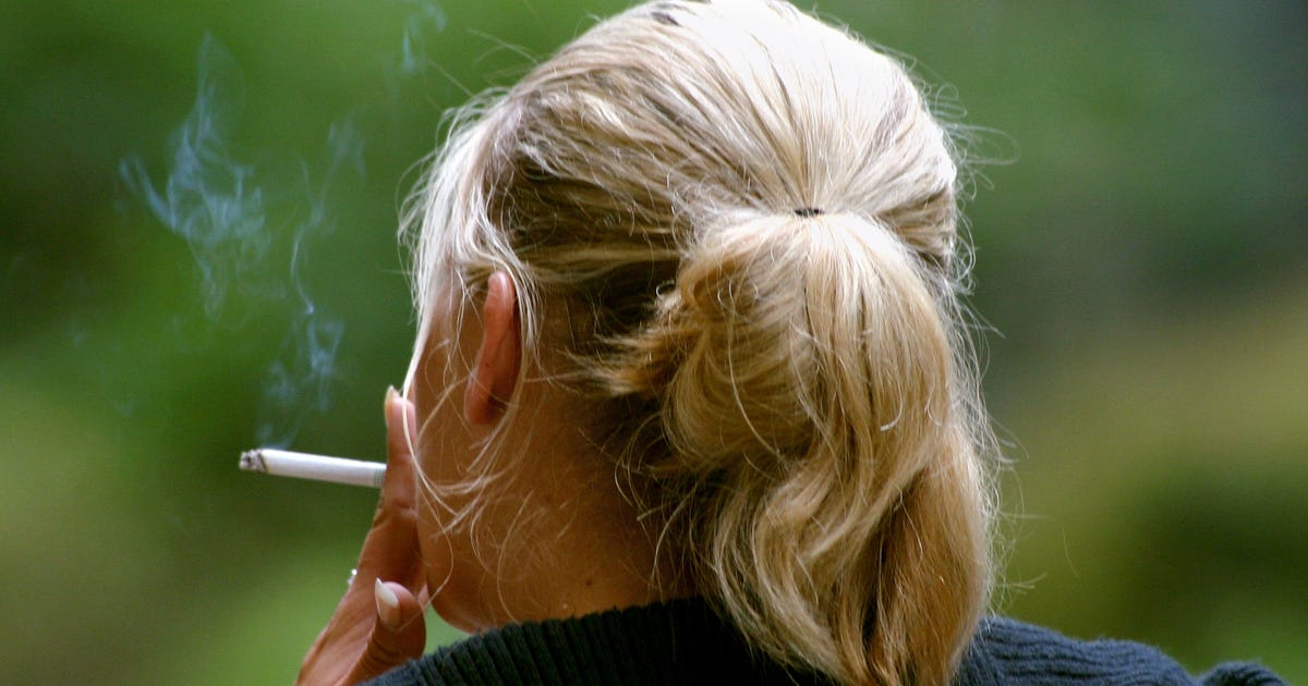 Study Smoking shortens life span by at least 10 years