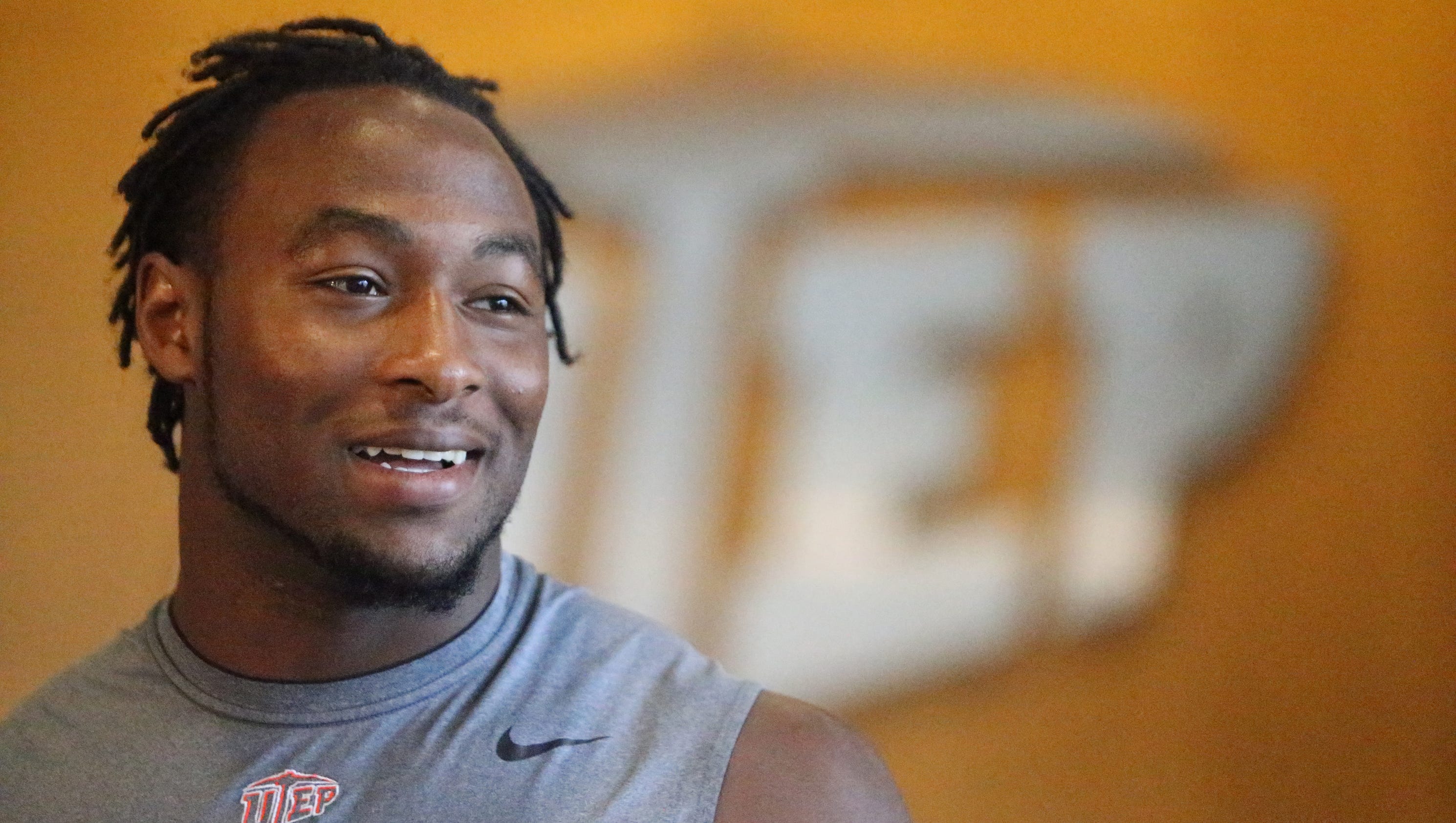 UTEP football star Aaron Jones out for year